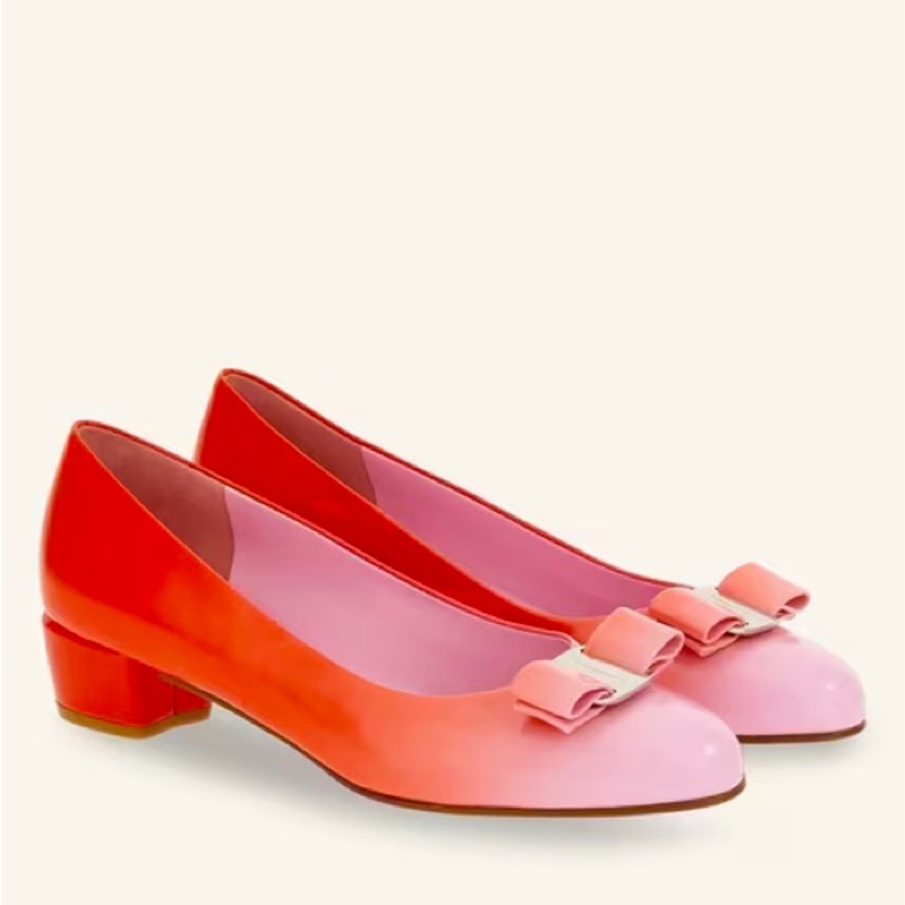 🔔Limited Edition 🔔 Ferragamo Vera Bow Pumps